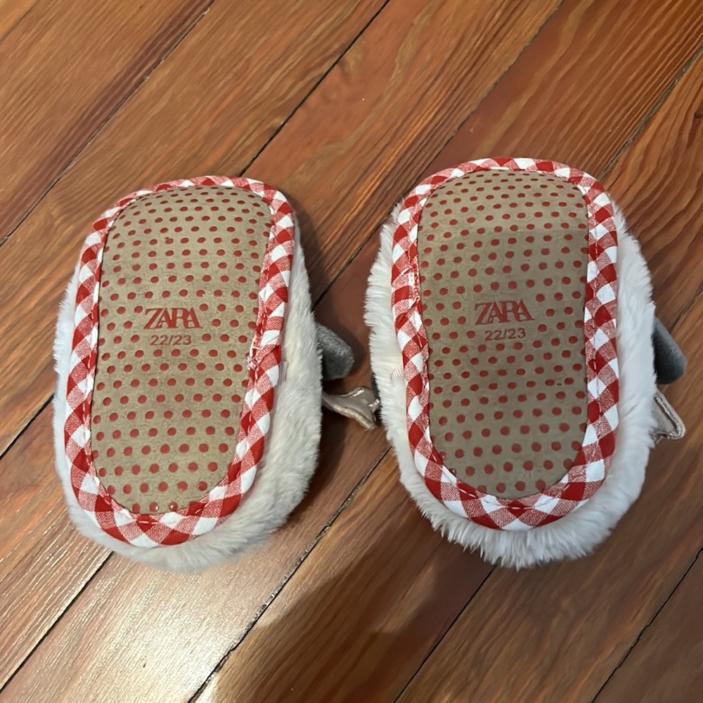 Zara reindeer slippers NWOT - Picture 7 of 8